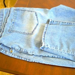 Light blue jeans size 22W